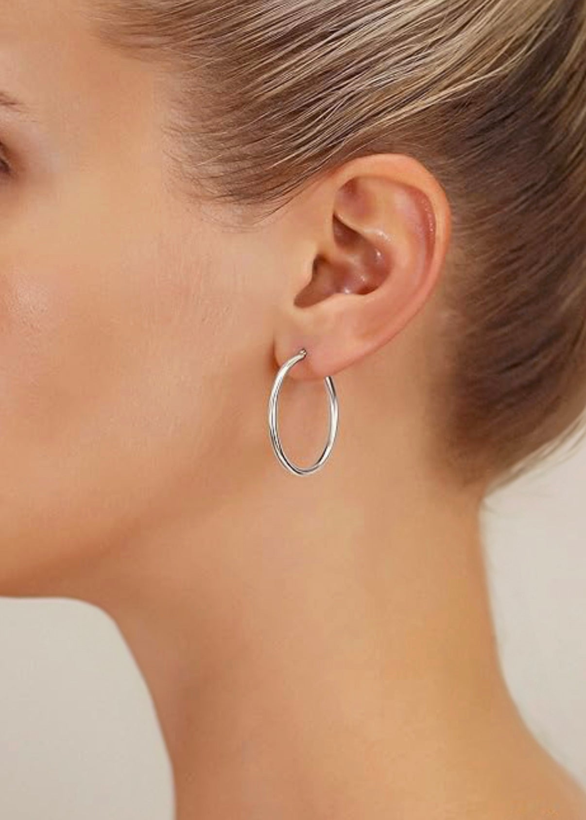 LOLA HOOPS